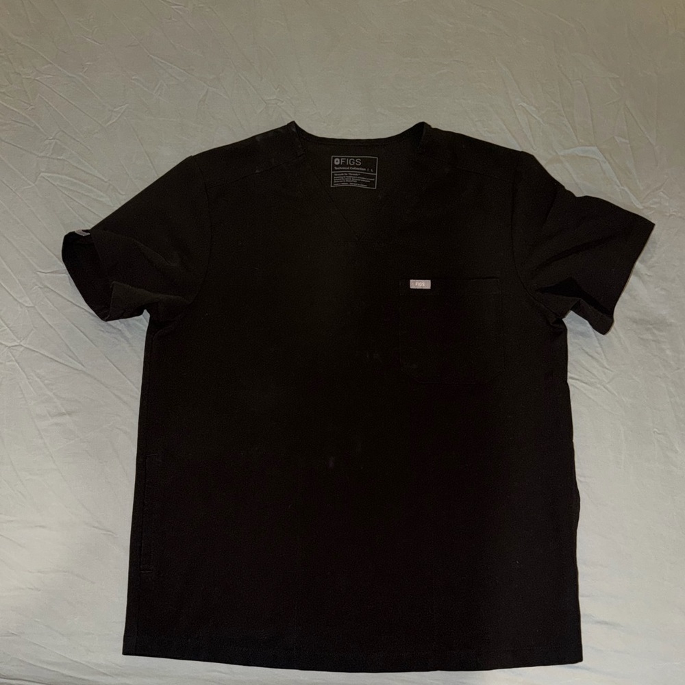 Figs Men's Black Chisec Three Pocket Scrub Top